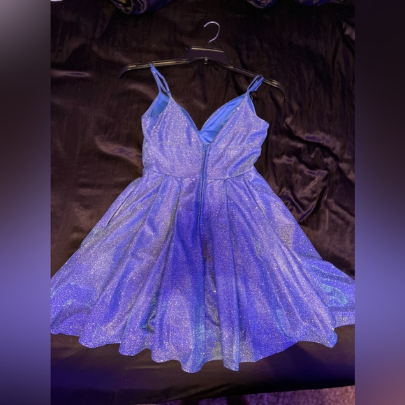 Knee length, light blue glittery dress. US 5-6 true to size. - Picture 2 of 5